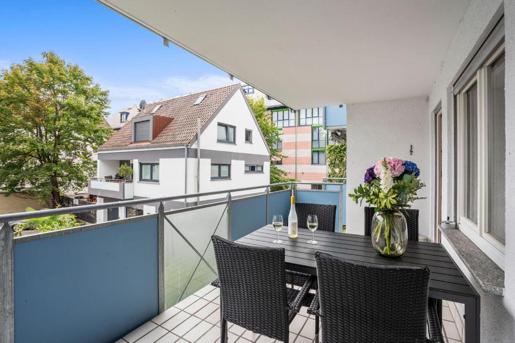 Louise'S City Apartment An Der Uferpromenade Friedrichshafen Exterior foto